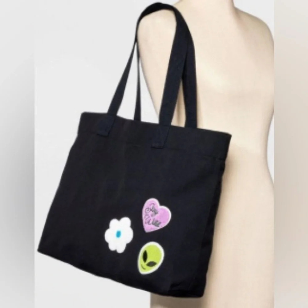 Wild Fable Wild Alien and Flower Tote Handbag Black